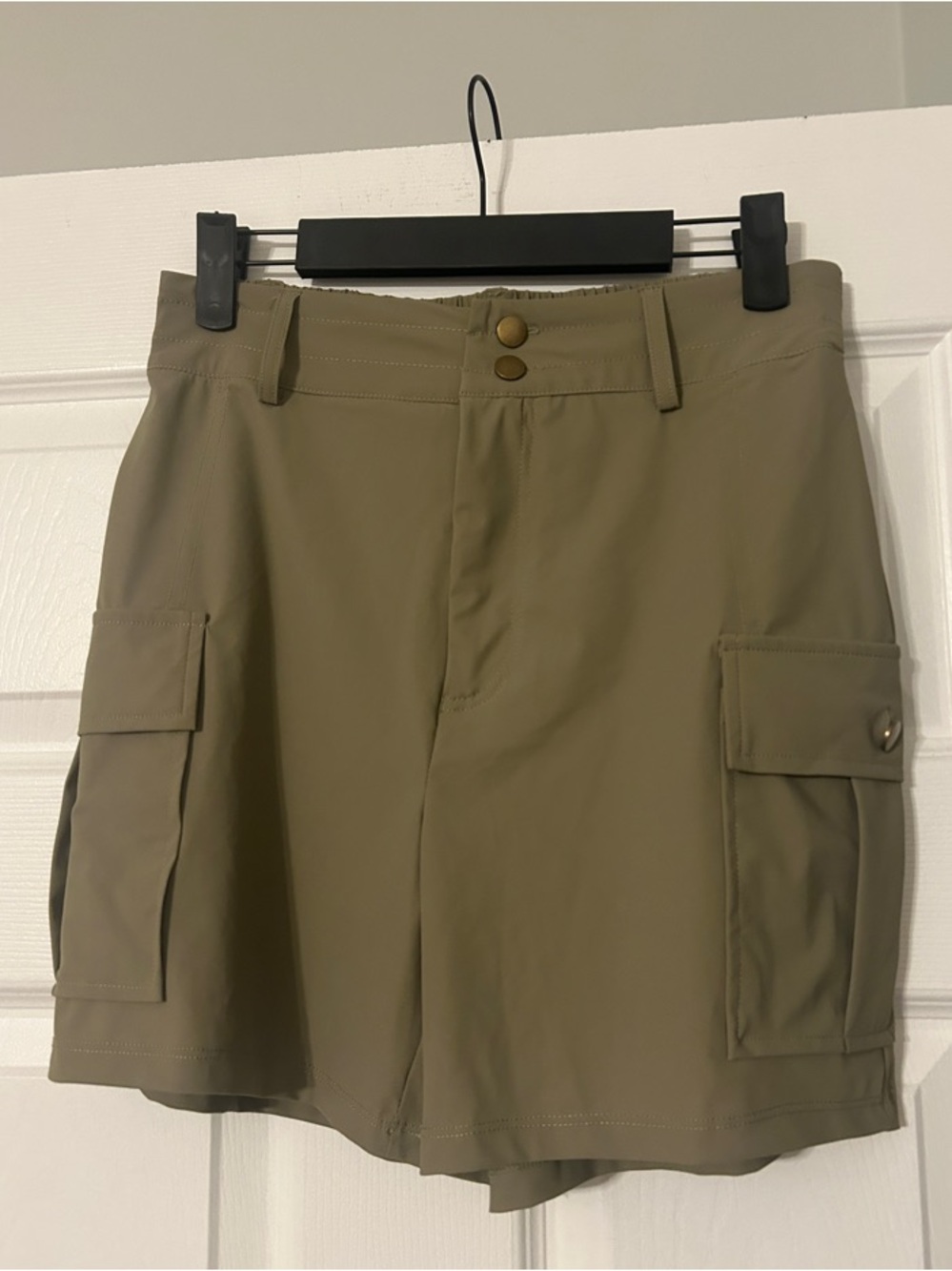 HALARA Women’s Khaki High Waisted Cargo Shorts